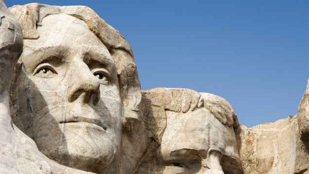 Illustration for article titled 9 Stunning Pics That Prove Thomas Jefferson’s Mount Rushmore Head Needs To Be The Next Bachelor